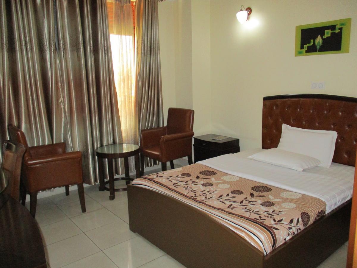 Amaris Hotel คิกาลี ภายนอก รูปภาพ